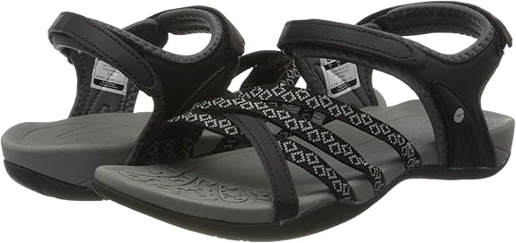 Hi-Tec mustad sandaalid