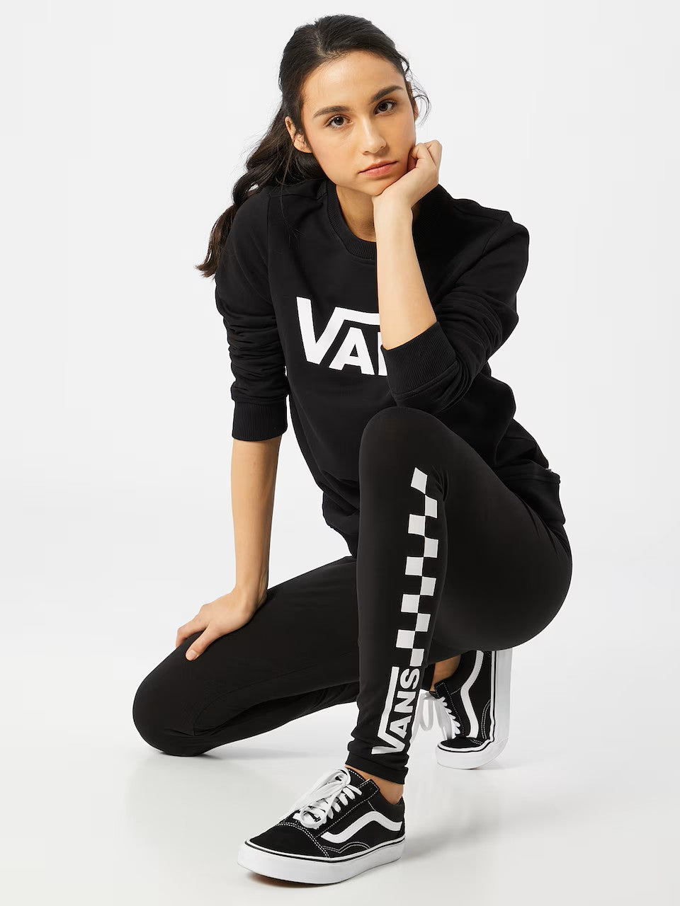 VANS mustad retuusid
